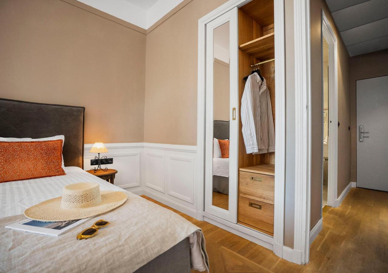 Langley Resort Napoleon Bonaparte LʼÎle-Rousse Pokoj fotografie